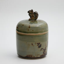 Load image into Gallery viewer, Lidded jar with a squirrel
