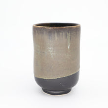 Load image into Gallery viewer, Vase
