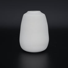 Load image into Gallery viewer, White vase
