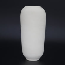 Load image into Gallery viewer, White vase
