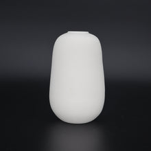 Load image into Gallery viewer, White vase
