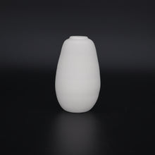 Load image into Gallery viewer, White vase
