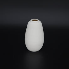 Load image into Gallery viewer, White vase
