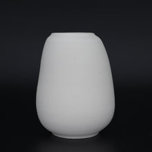Load image into Gallery viewer, White vase
