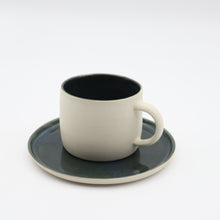 Load image into Gallery viewer, Cylinder cup with a plate
